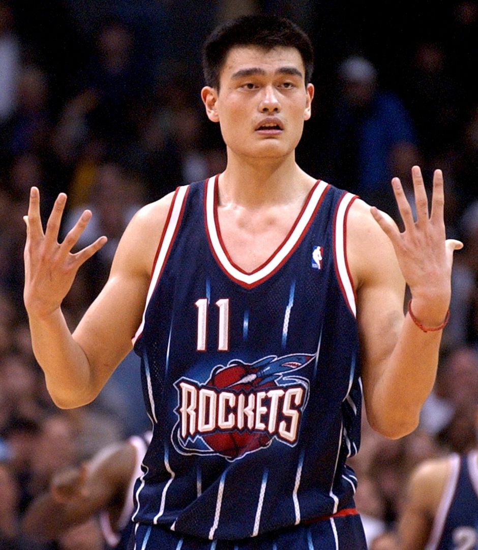 俱乐部与他