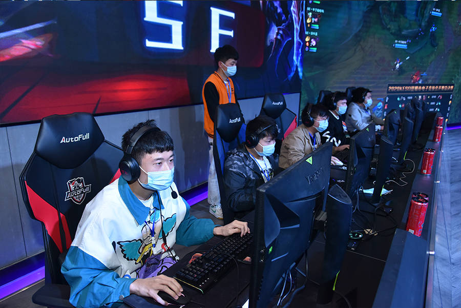 传至中路 传至中路